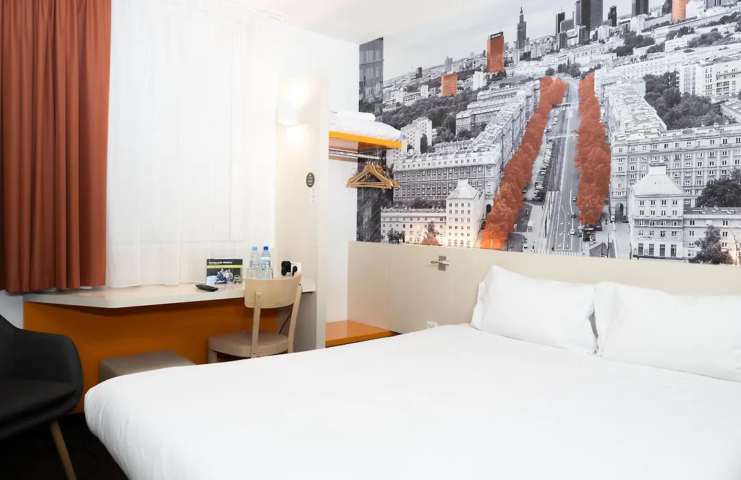 B&B Hotel Warszawa-Okecie-1